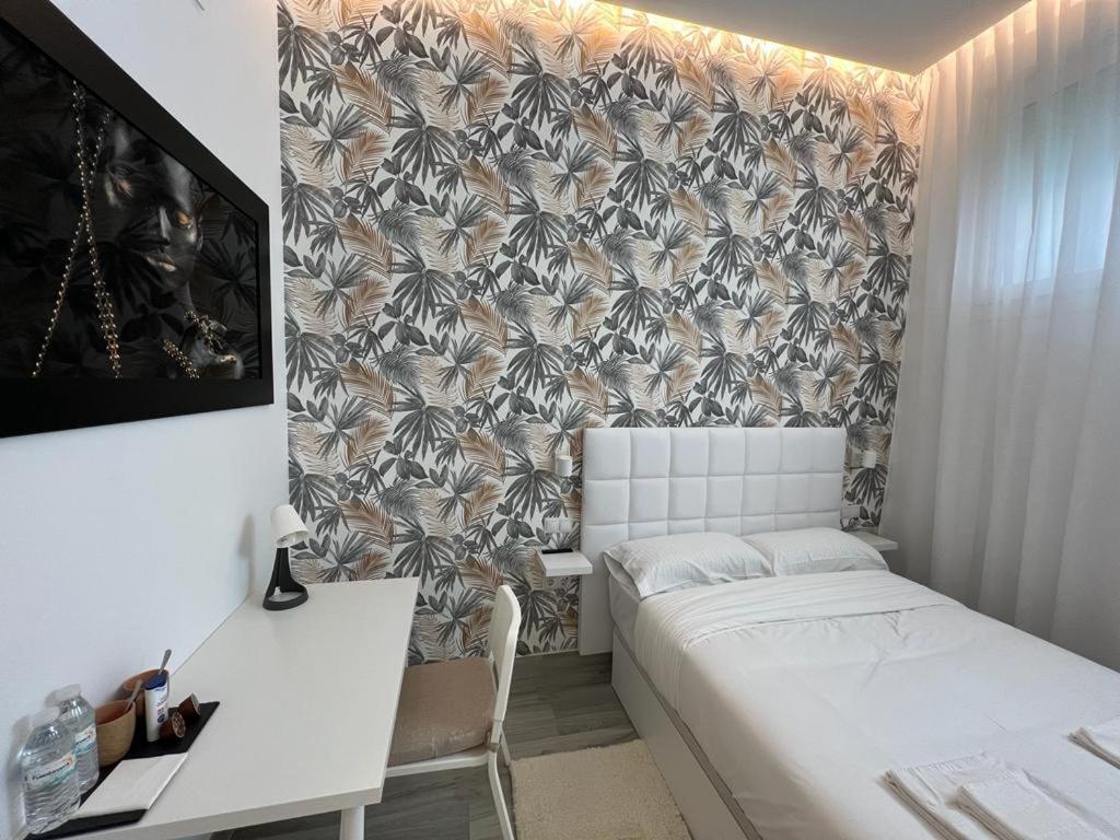 Habitacion Bruselas Style Madrid Exterior photo